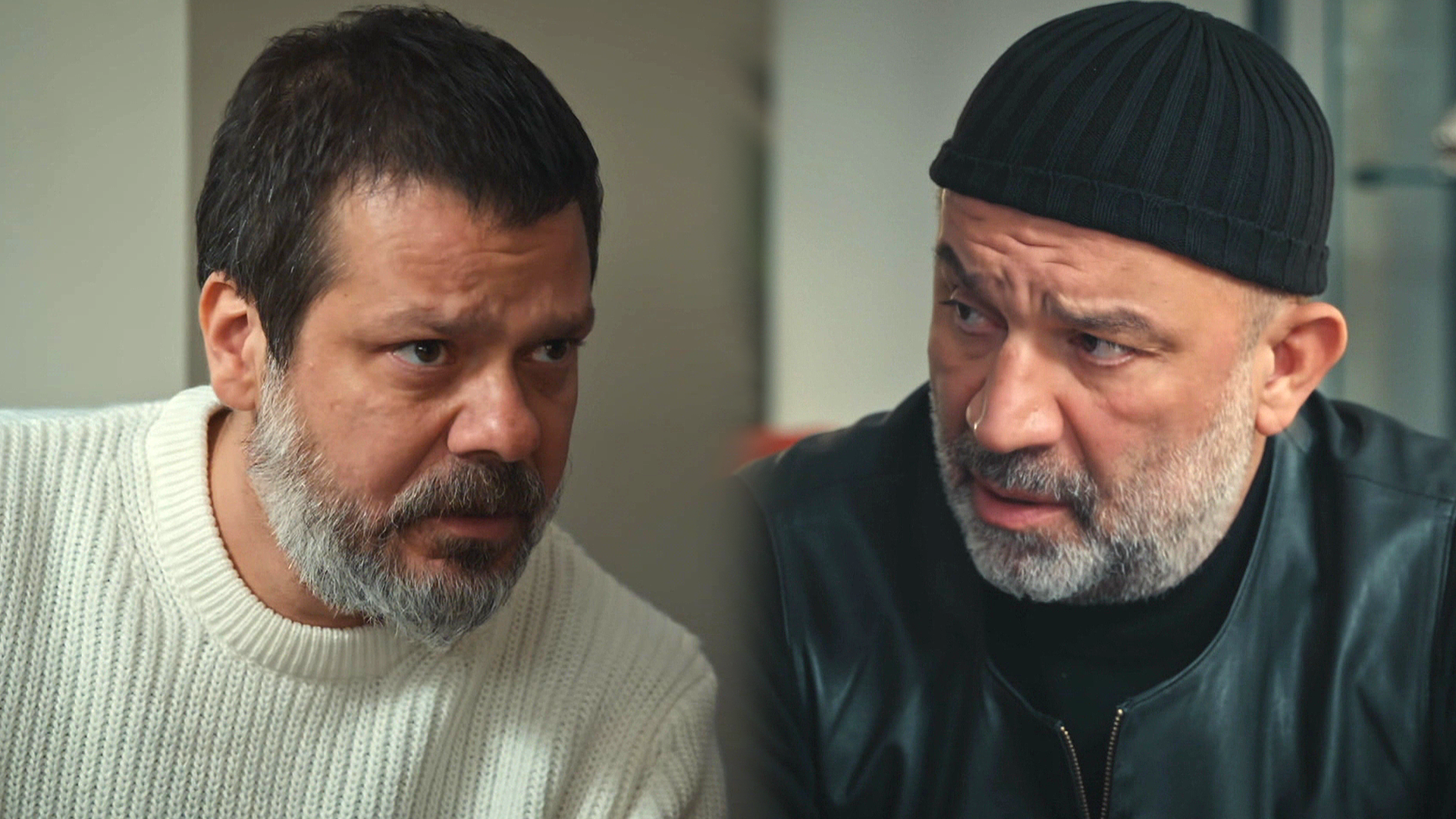 Cevher herkesle oyun oynuyor!