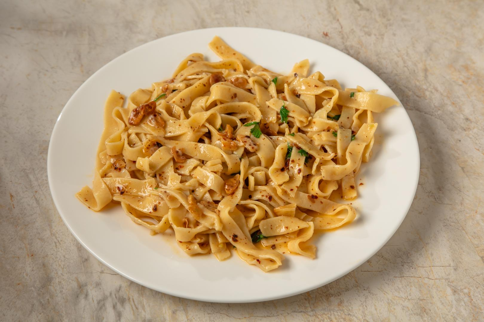 Arda'nın Mutfağı - Sarımsaklı El Açması Makarna Nasıl Yapılır? - Sarımsaklı El Açması Makarna Tarifi