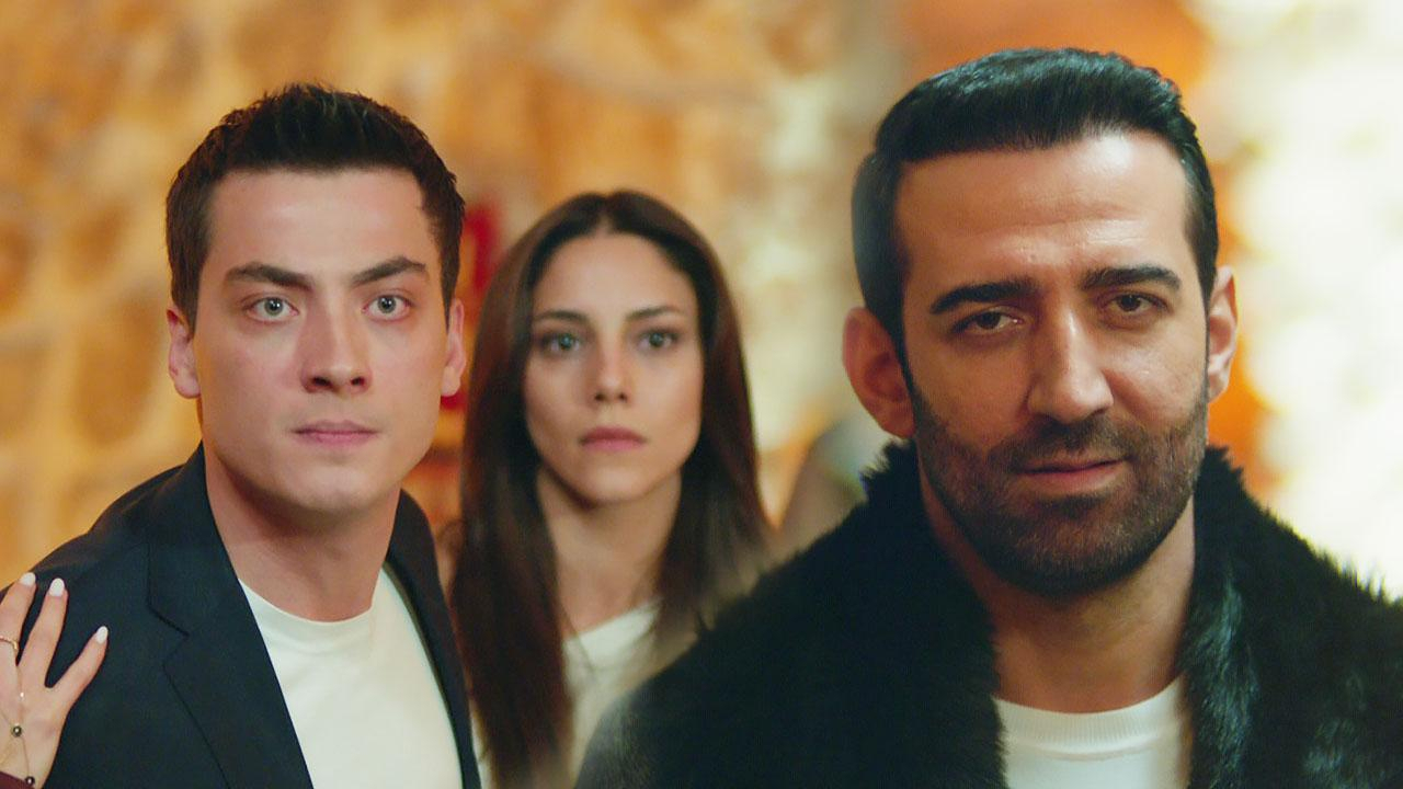 Demir sıra gecesini bastı!