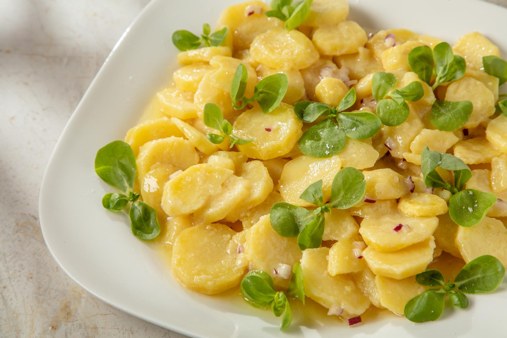 Viyana Usulü Patates Salatası