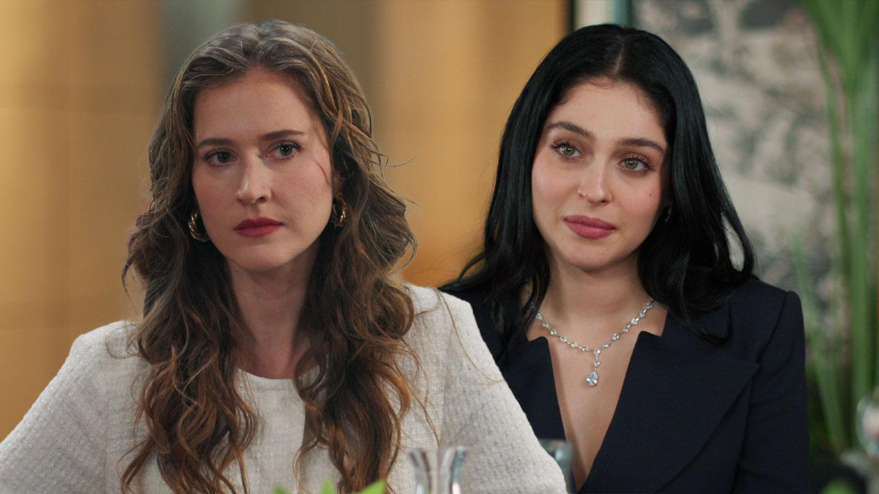 Zeynep sosyetenin gözdesi oldu!