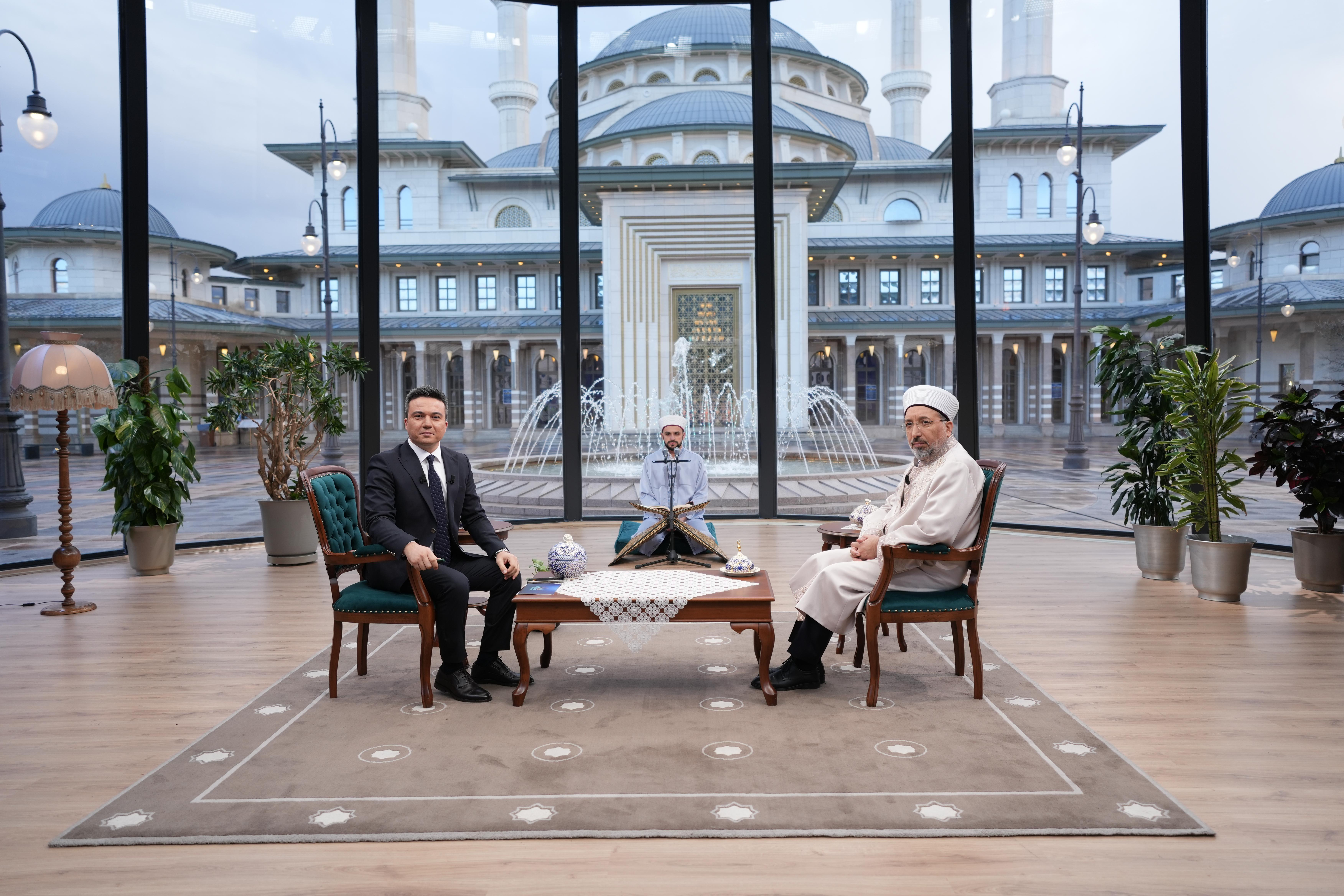 "Bu kutlu günleri coşkuyla yaşayalım!"