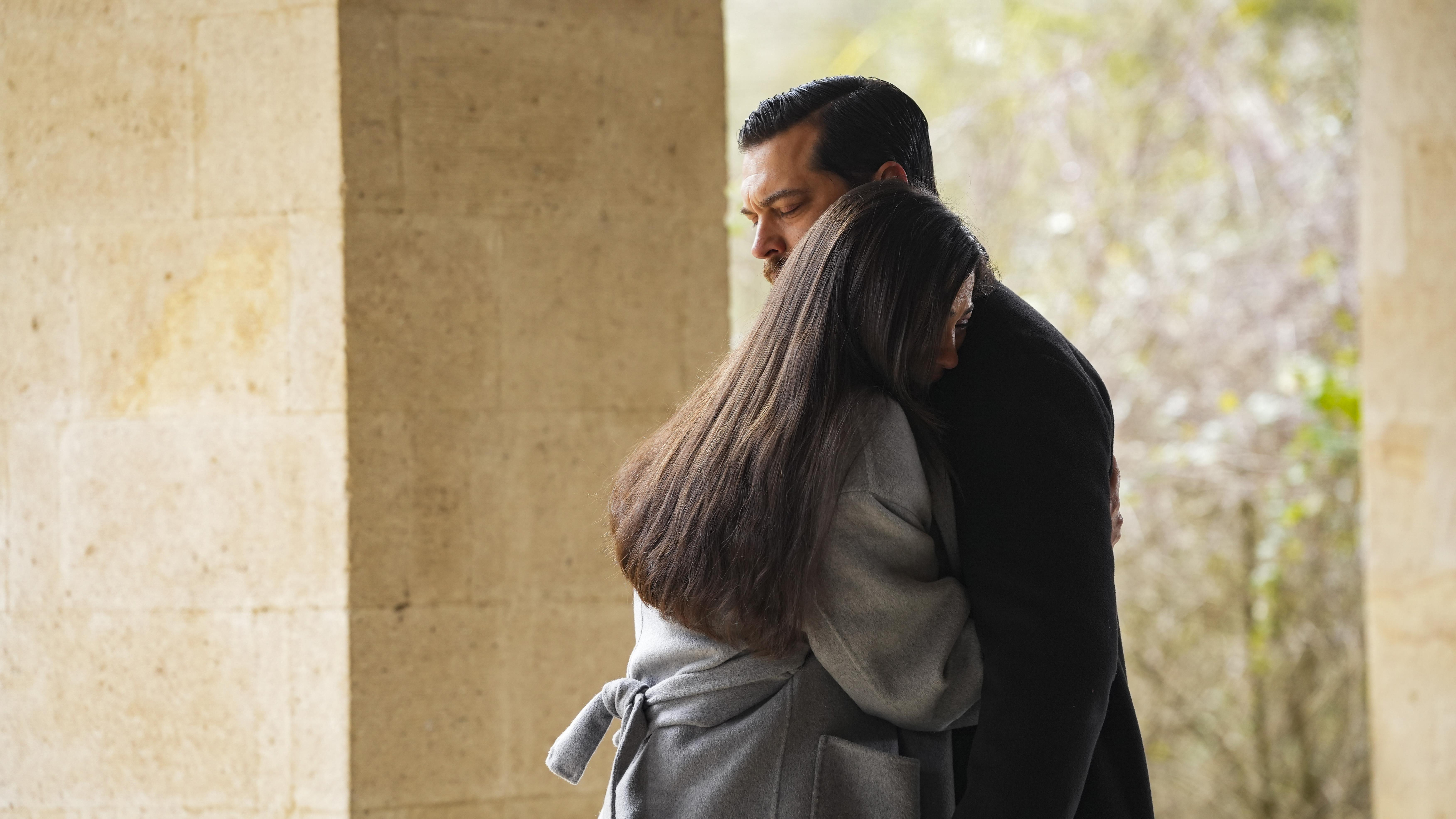 "Sen beni yaşarken öldürdün!"