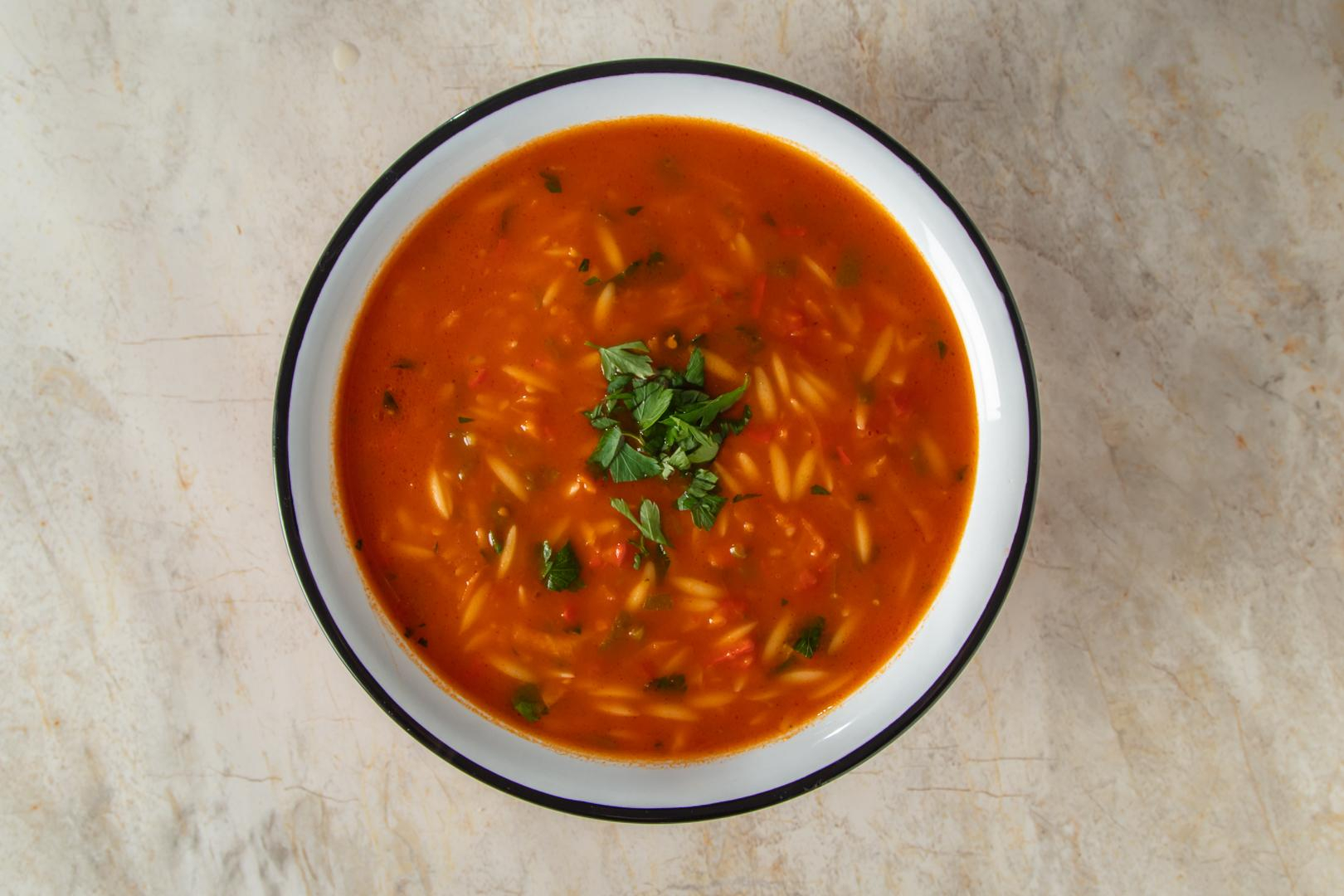 Domatesli Arpa Şehriye Çorbası