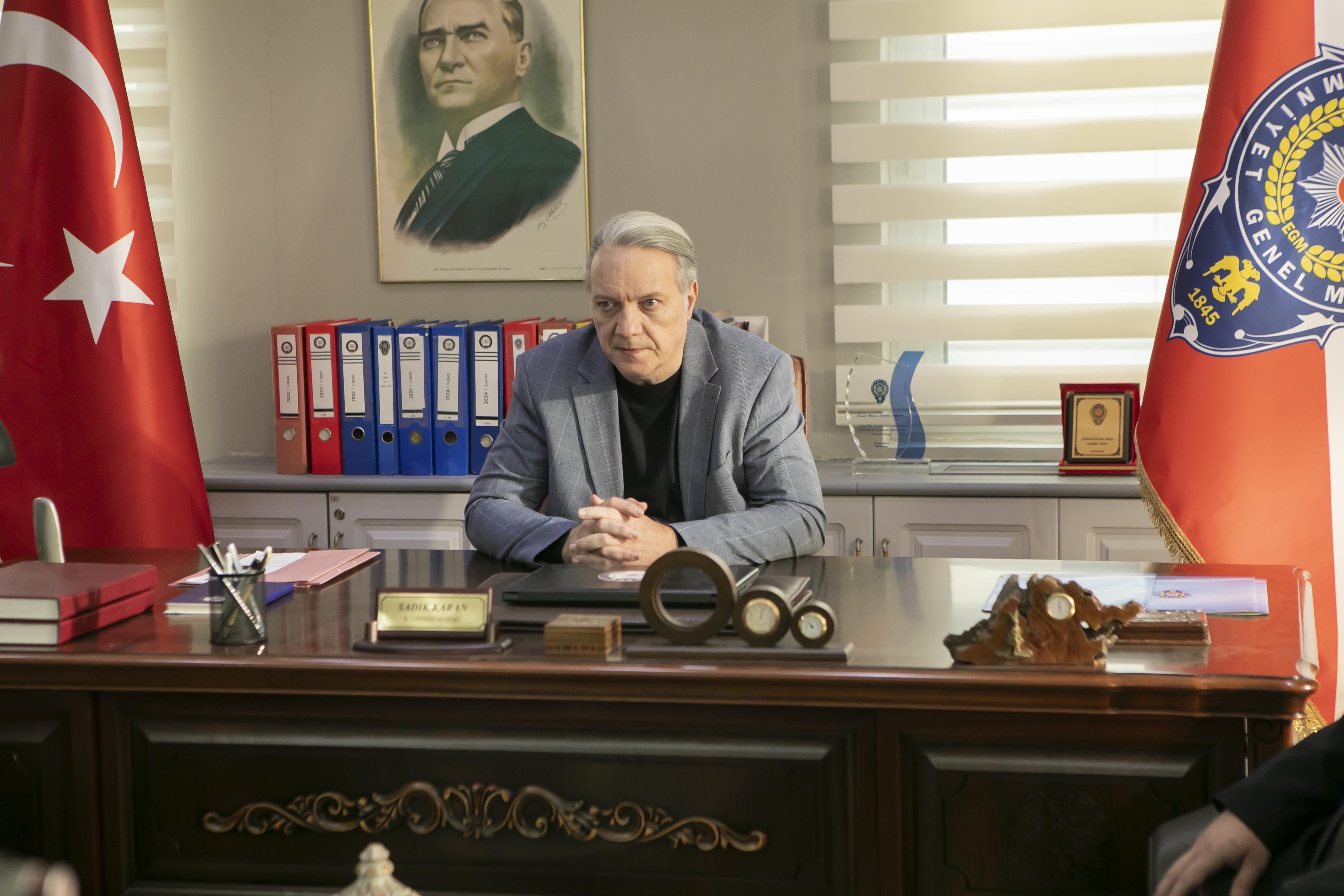 Murat Serezli, Arka Sokaklar'da!