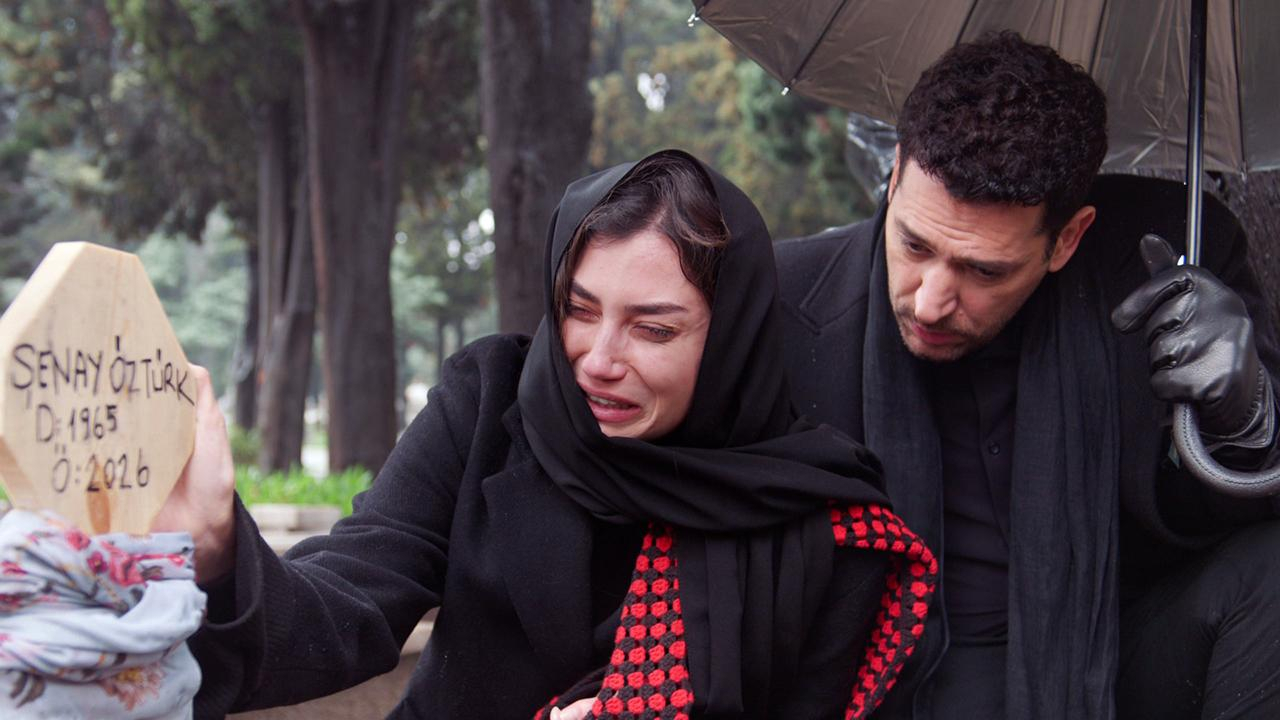 Azra annesini kaybetti!