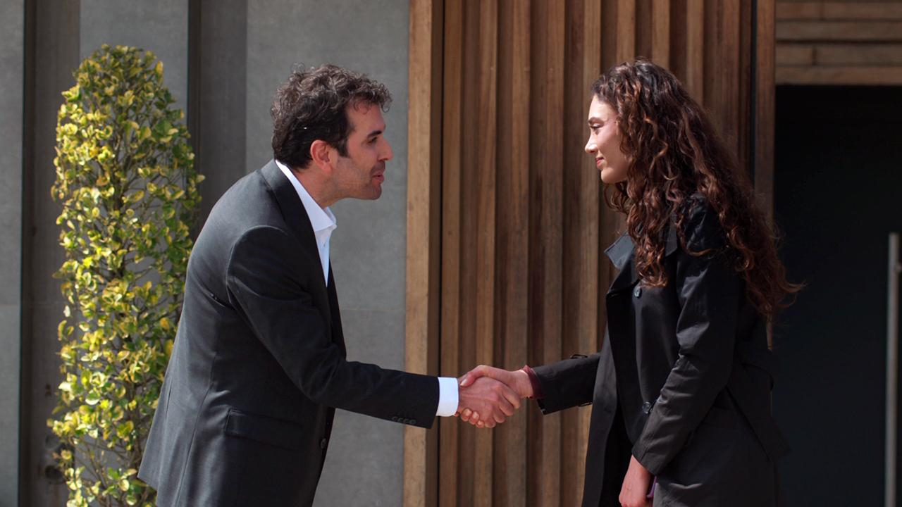 Ebru, Nejat'la yakınlaşıyor!