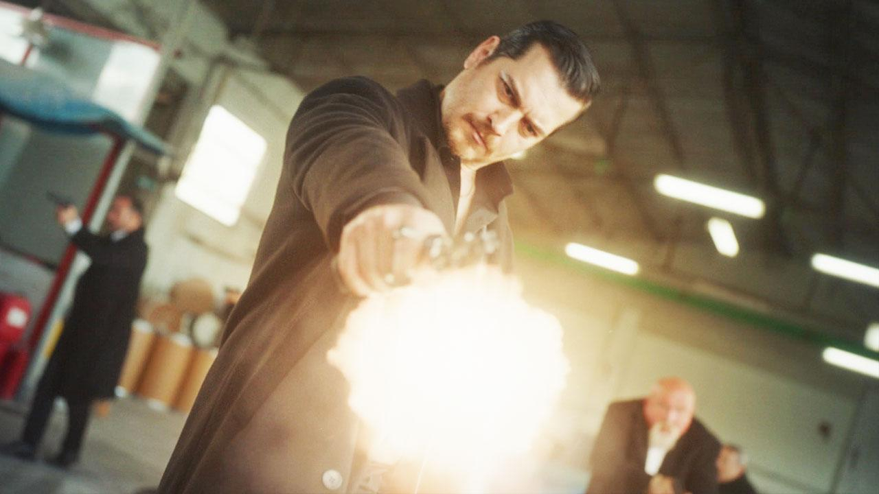 Eşref, Balıkçı'yı kurtarmaya gidiyor!