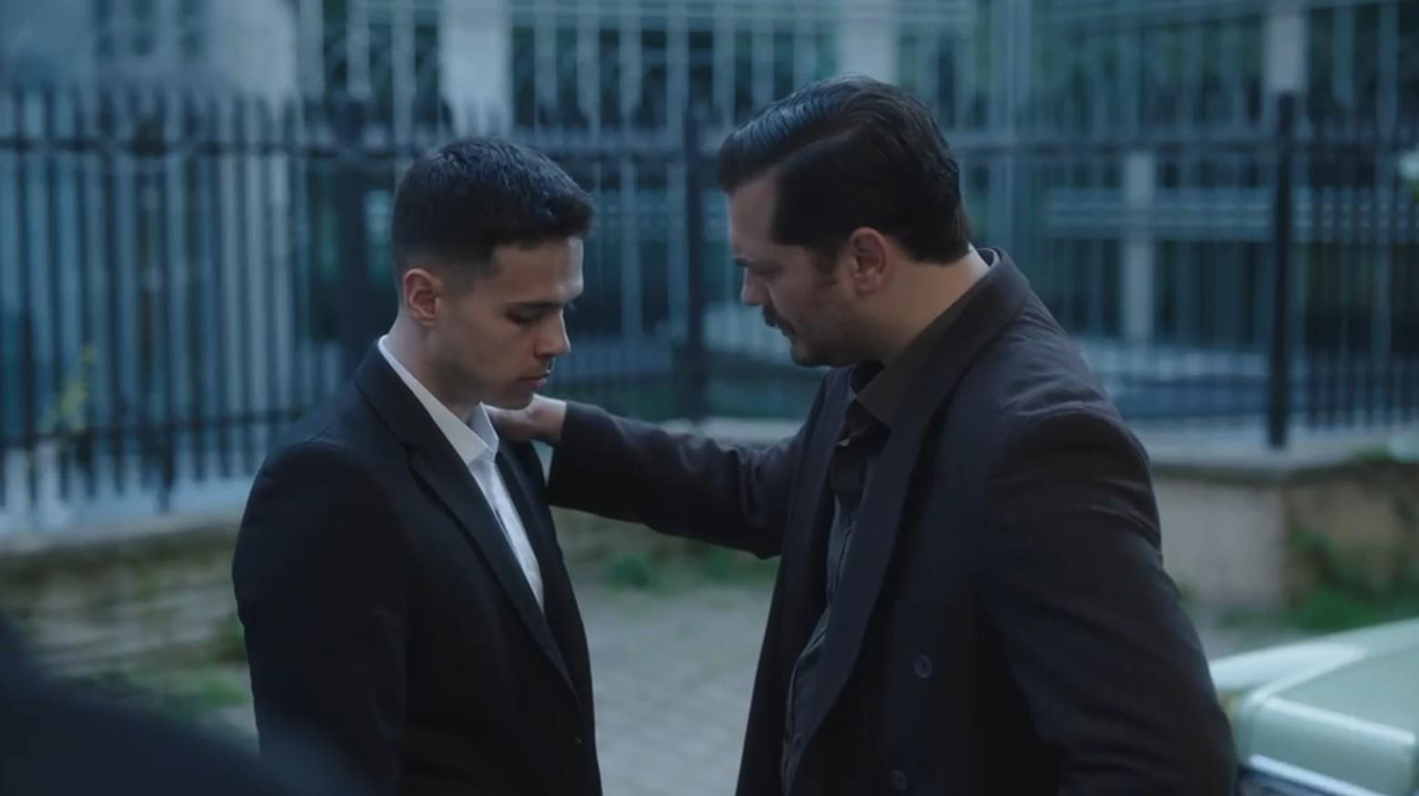 Eşref raconu gençler için kesti!