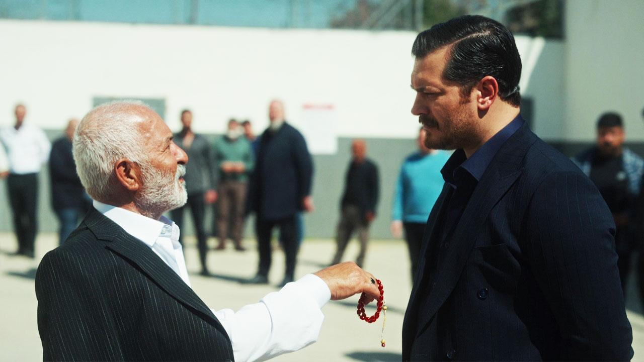 Celo Ağa ve Eşref karşı karşıya!