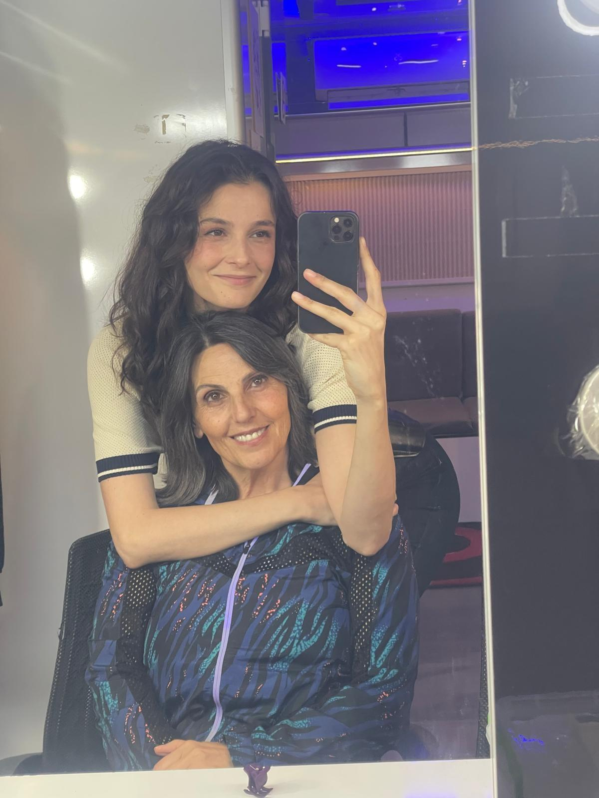 Anne sevgisi ekranlardan taştı!