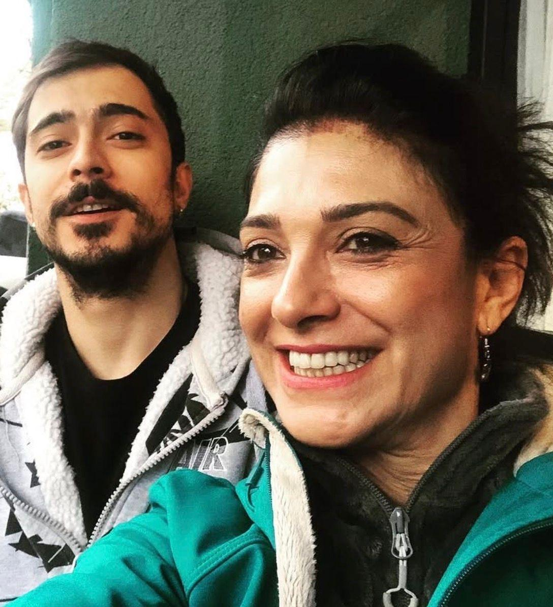 Anne sevgisi ekranlardan taştı!