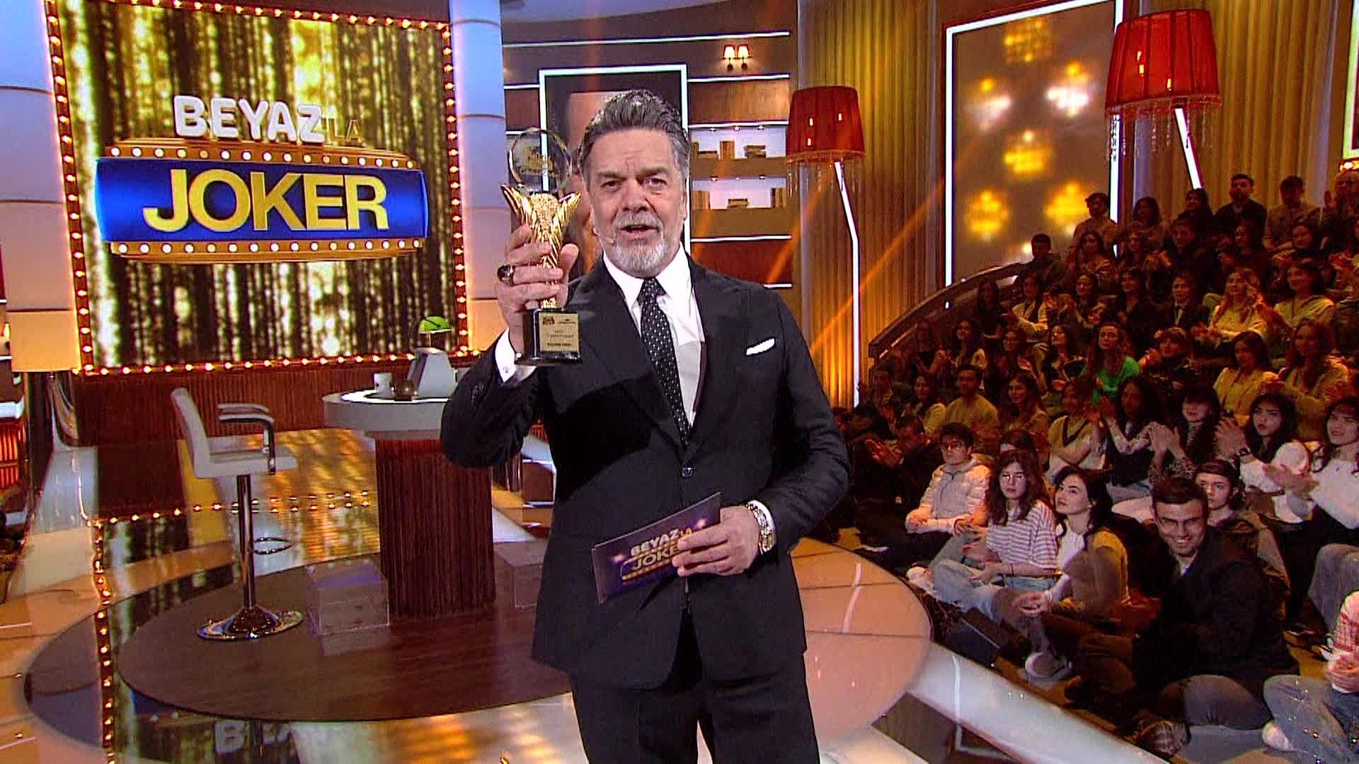"Beyaz'la Joker"e yılın en iyi TV Show Programı ödülü