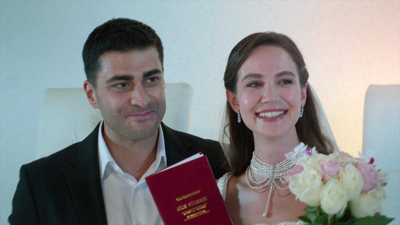Mehmet ve Simay evlendi!
