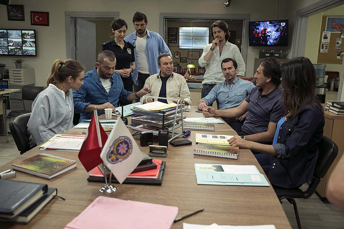 Arka Sokaklar 376. Bölüm İzle