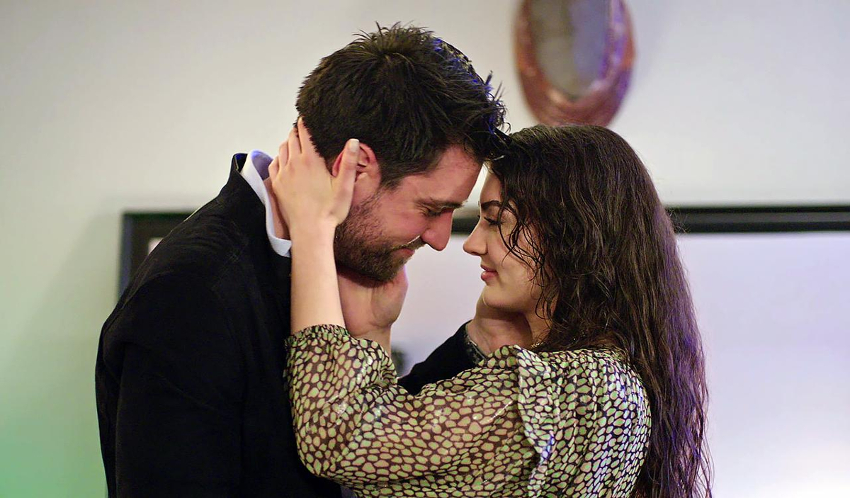 Afili Aşk 36. Bölüm İzle