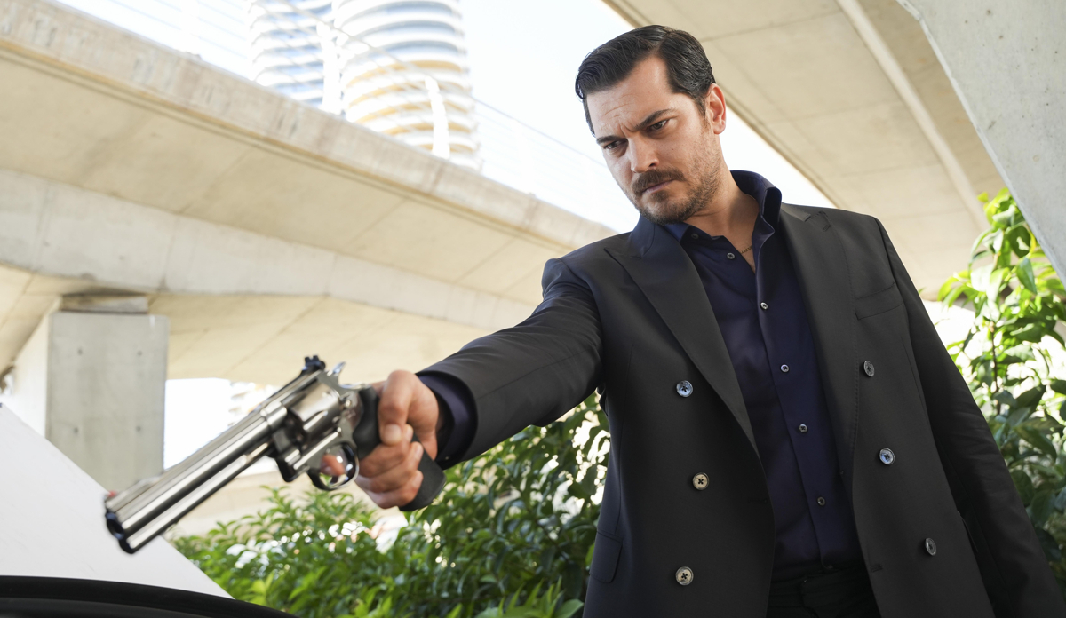 Siz hepiniz Eşref Tek!