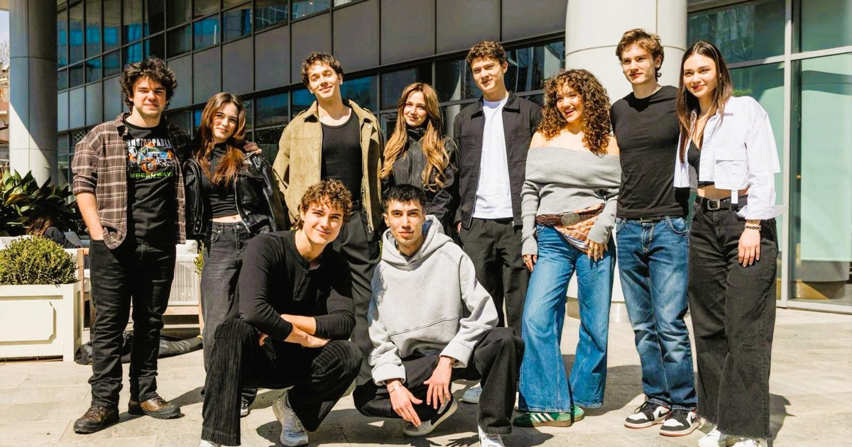 Bir aile hikayesi "Daha On Yedi" sete çıktı!