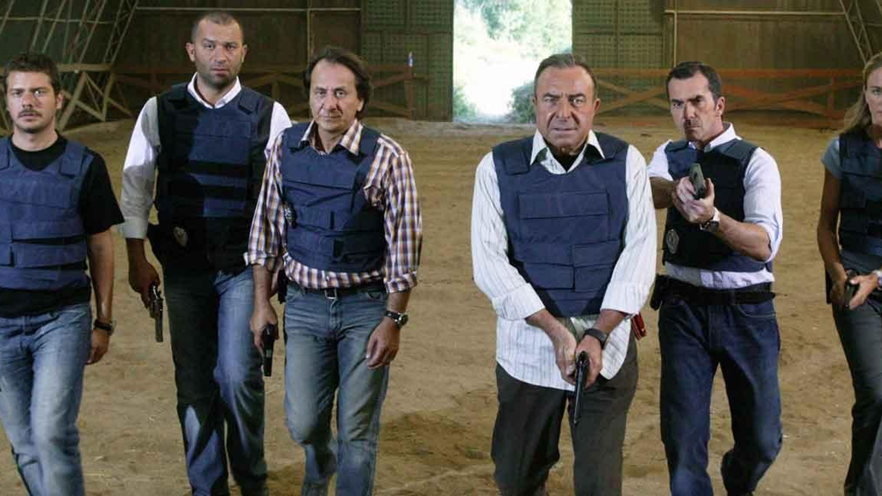 Arka Sokaklar 126. Bölüm