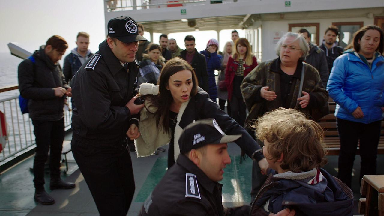 Zeynep yakalanıyor!