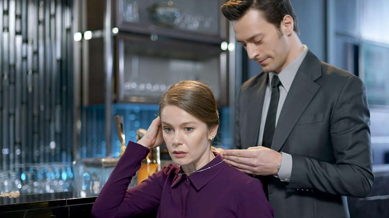 Camdaki Kız 3. Bölüm