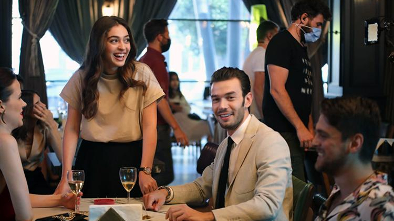 Baht Oyunu’nun kamera arkasındaki eğlence ekrana da yansıyor!