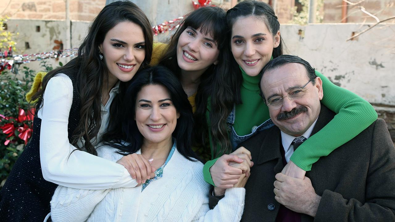 Üç Kız Kardeş İlk 3 Bölüm – Kolaj