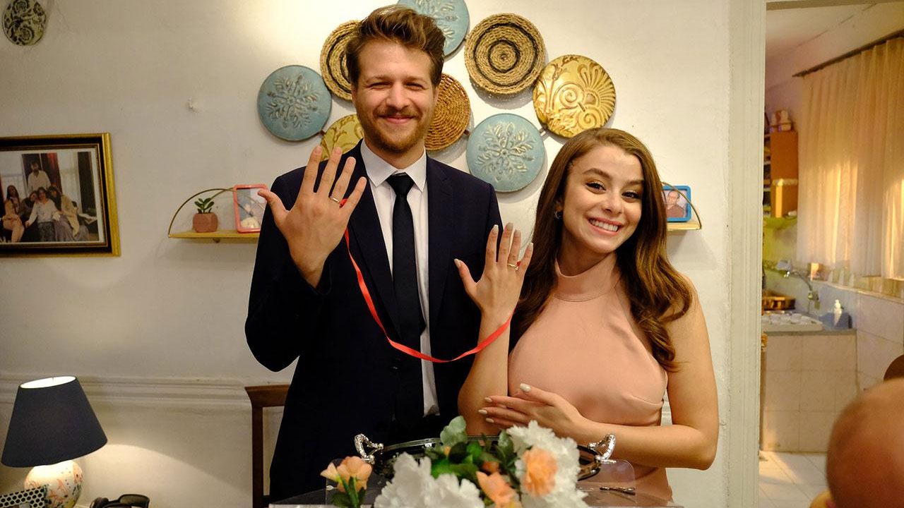 Asya ve Tolga nişanlandı!