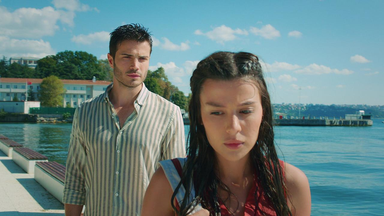Ege, Zeynep’i kurtardı! – Özel Klipler – Aşk ve Umut