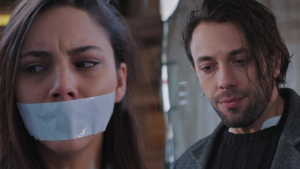 Ozan, Zeynep’i kaçırdı!