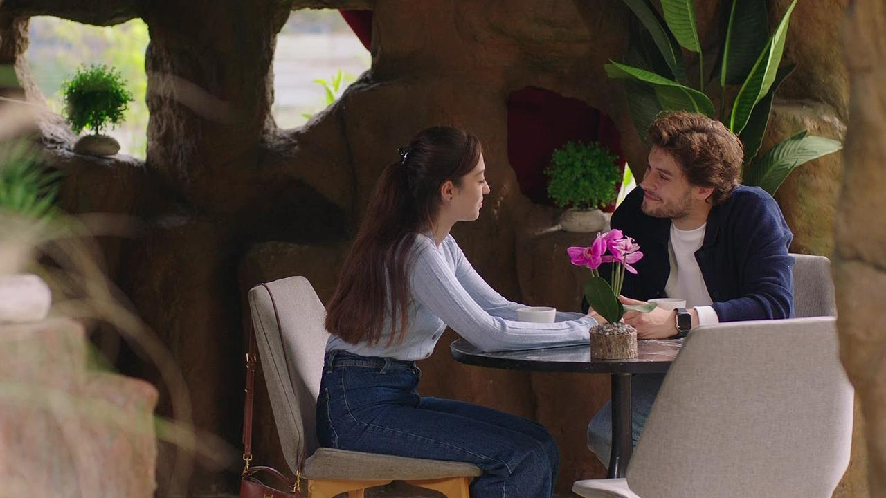 Burak, Yasemin’le romantik planlar peşinde!