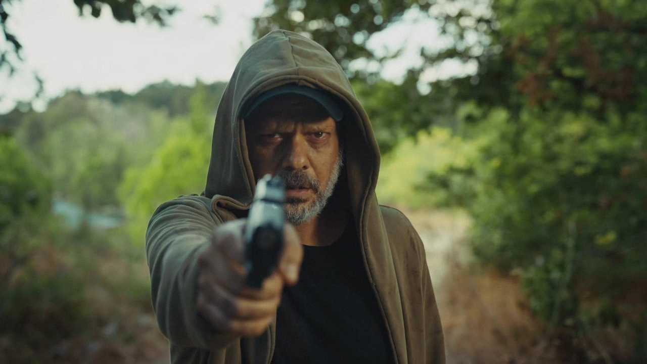 Ali, Arka Sokaklar’a geri döndü!