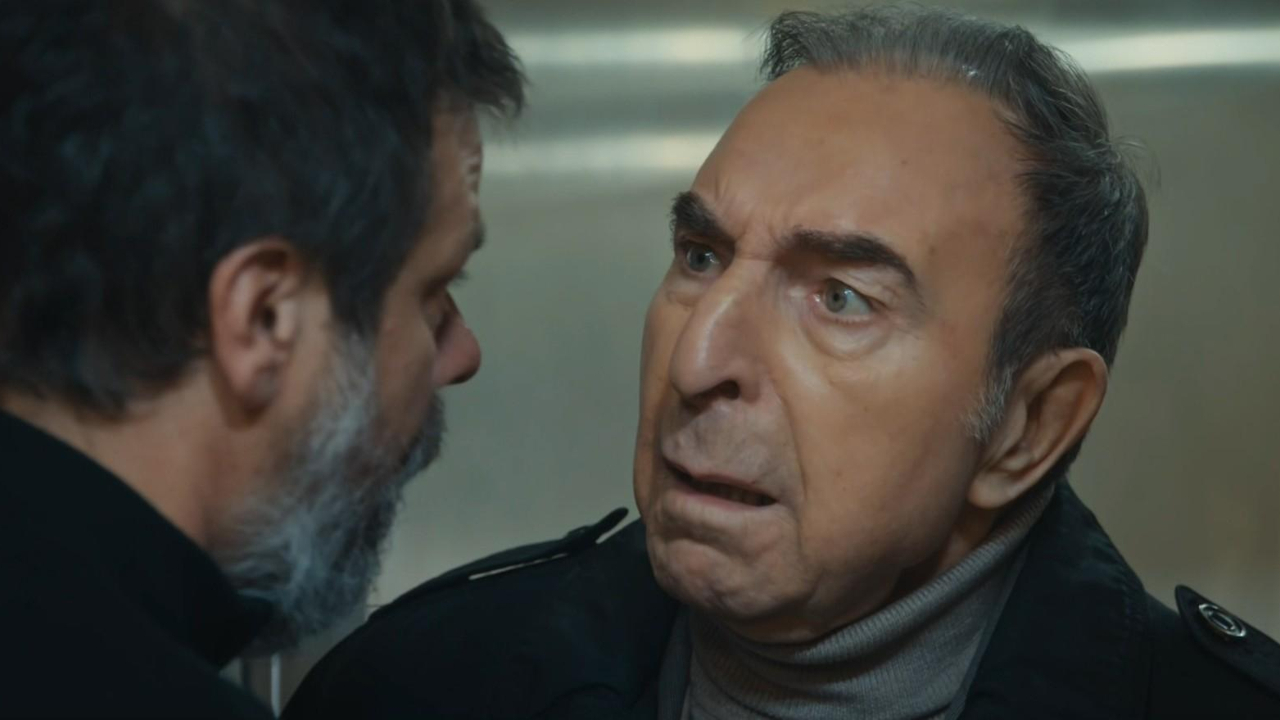 Ali, Rıza Baba’yı bıçaklıyor!