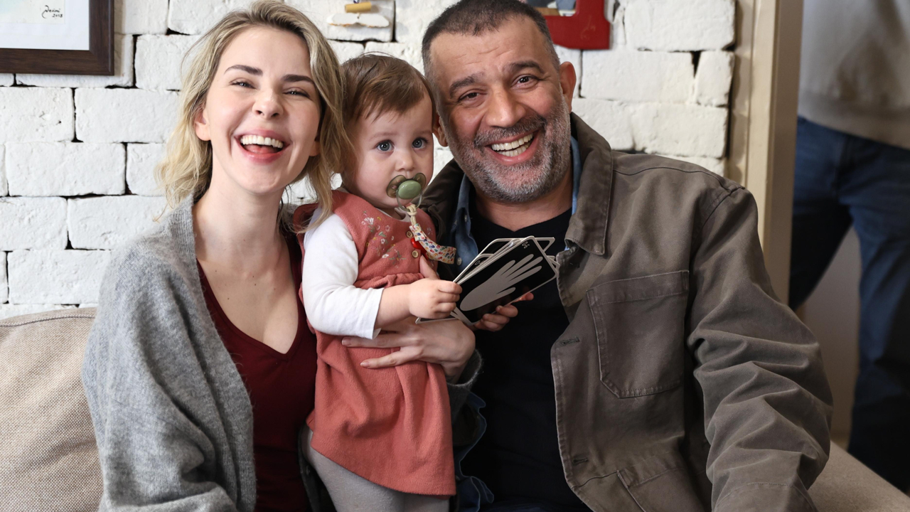 Aksiyonun ortasında bir gülüş!