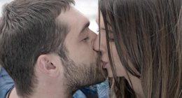 Sinan ve Pelin her şeyden uzak güzel vakit geçirir! Tatlı İntikam 13. Bölüm Yayında!