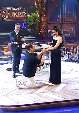 Beyaz'la Joker'de evlilik teklifi!
