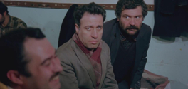 Deli Deli Küpeli