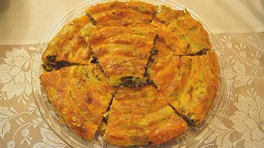 Isırgan Otlu El Açması Börek tarifi