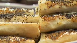 Çağlalı Yeşil Mercimekli Börek tarifi