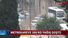 Antalya'yı sağanak vurdu!