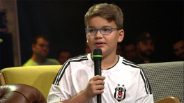 Kendi küçük, gönlü büyük Beşiktaş'lı Muhammet Beyaz Show'daydı!