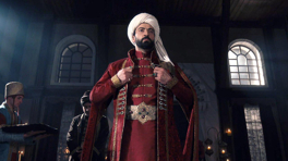 Mehmed'in önünde diz çökülüyor!