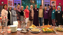 Türkiye’nin ünlü yemek bloggerları Gelinim Mutfakta stüdyosunda!