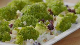 Elmalı Brokoli Salatası Tarifi - Elmalı Brokoli Salatası Nasıl Yapılır?