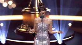 En İyi Kadın Oyuncu Pınar Deniz - Pantene Altın Kelebek Ödülleri 2023