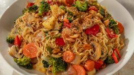 Arda'nın Mutfağı - Sebzeli Noodle Tarifi - Sebzeli Noodle Nasıl Yapılır?