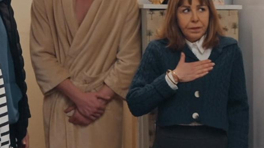 Melih, Hüsnü'nün bornozuyla!