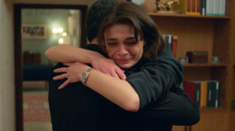 Cihan ve Alya sarmaş dolaş!