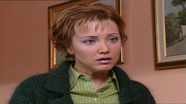 Evdeki Yabancı 25. Bölüm