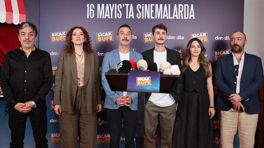 Komedi darbesi Sıcak Büfe'ye lezzetli gösterim!